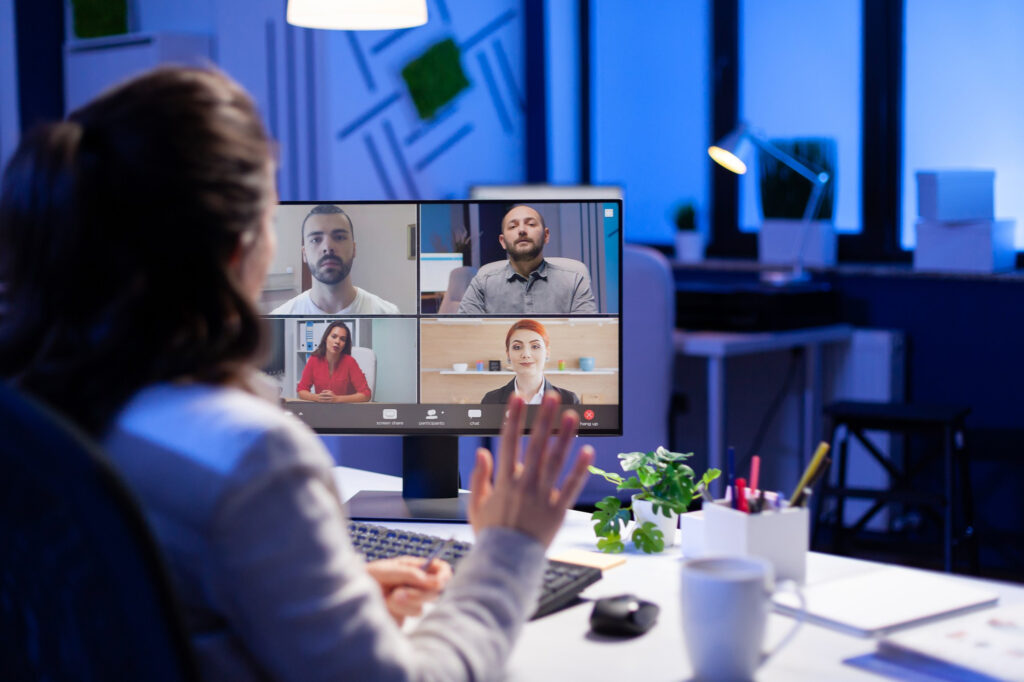 Microsoft Teams datenschutzkonform im Unternehmen einsetzen Professionelle Beratung zur DSGVO-konformen Implementierung und Nutzung Schnelle Umsetzung ohne Betriebsunterbrechung Rechtssichere Konfiguration nach aktueller Gesetzeslage Digitale Beratung per Telefon, Video oder E-Mail Jetzt Ersteinschätzung sichern anwalt für e commerce Ihre Ansprüche durchsetzen Nutzen Sie Microsoft Teams in Ihrem Unternehmen und fragen Sie sich, ob Ihre Konfiguration den Anforderungen der DSGVO entspricht? Sind Sie unsicher, welche Einstellungen Sie vornehmen müssen, um Bußgelder und Abmahnungen zu vermeiden? Microsoft Teams datenschutzkonform einzusetzen, ist für viele Unternehmen eine Herausforderung. Die Software bietet zahlreiche Funktionen, die aus Datenschutzsicht kritisch sein können. Als Fachanwalt für IT-Recht und zertifizierter Datenschutzbeauftragter (TÜV) unterstütze ich Sie dabei, Microsoft Teams rechtssicher zu konfigurieren und zu nutzen. Ich analysiere Ihre bestehende Einrichtung, identifiziere Schwachstellen und zeige Ihnen konkrete Lösungswege auf. Dabei setze ich auf pragmatische Ansätze, die Ihren Arbeitsalltag nicht behindern, sondern absichern. Sie erhalten klare Handlungsanweisungen und dokumentierte Prozesse, die Ihnen im Ernstfall Rechtssicherheit geben. Meine Beratung erfolgt bundesweit – persönlich, per Telefon, Videokonferenz oder E-Mail, ganz wie es für Sie am besten passt. Leistungen DSGVO-Compliance-Prüfung für Microsoft Teams Rechtssichere Konfiguration und Einstellungsoptimierung Auftragsverarbeitungsverträge und Vertragsgestaltung Mitarbeiterschulungen zur datenschutzkonformen Nutzung Datenschutz-Folgenabschätzung (DSFA) Erstellung von Nutzungsrichtlinien und Dokumentation Bestellung zum externen Datenschutzbeauftragten Detaillierte Leistungsbeschreibungen DSGVO-Compliance-Prüfung für Microsoft Teams Ich prüfe Ihre aktuelle Microsoft Teams-Installation. Dabei analysiere ich alle relevanten Einstellungen, von den Zugriffs- und Freigaberechten über die Speicherorte bis hin zu den Kommunikationskanälen. Sie erhalten einen detaillierten Prüfbericht, der alle identifizierten Schwachstellen aufzeigt und konkrete Handlungsempfehlungen enthält. Die Prüfung umfasst auch die Überprüfung von Drittanbieter-Integrationen und Apps, die häufig übersehen werden, aber erhebliche Datenschutzrisiken bergen können. Ich bewerte die Risiken nach ihrer Dringlichkeit und zeige Ihnen, welche Maßnahmen sofort umgesetzt werden sollten und welche mittelfristig angegangen werden können. So erhalten Sie einen klaren Fahrplan für die DSGVO-konforme Nutzung von Microsoft Teams in Ihrem Unternehmen. Rechtssichere Konfiguration und Einstellungsoptimierung Nach der Prüfung übernehme ich die Optimierung Ihrer Microsoft Teams-Konfiguration. Ich stelle sicher, dass alle datenschutzrelevanten Einstellungen korrekt vorgenommen werden. Dazu gehören die Anpassung von Datenschutzeinstellungen, die Konfiguration von Gastzugriffen und die richtige Einrichtung von Aufbewahrungsrichtlinien. Ich achte darauf, dass die Lösungen praxistauglich bleiben und Ihre Mitarbeiter weiterhin effizient arbeiten können. Die Konfiguration dokumentiere ich vollständig, sodass Sie jederzeit nachvollziehen können, welche Einstellungen aus welchen Gründen vorgenommen wurden. Diese Dokumentation ist im Fall einer Datenschutzkontrolle von unschätzbarem Wert und zeigt Ihre Bemühungen um Compliance deutlich auf. Auftragsverarbeitungsverträge und Vertragsgestaltung Ein zentraler Punkt beim Einsatz von Microsoft Teams ist die vertragliche Absicherung. Ich prüfe die von Microsoft bereitgestellten Verträge und stelle sicher, dass ein rechtsgültiger Auftragsverarbeitungsvertrag gemäß Art. 28 DSGVO vorliegt. Falls erforderlich, verhandle ich Nachträge oder zusätzliche Vereinbarungen, um Ihre Position zu stärken. Ich erkläre Ihnen verständlich, welche Verpflichtungen Sie und Microsoft jeweils haben und wie Sie diese erfüllen können. Besonders bei der Nutzung von Zusatzfunktionen oder Drittanbieter-Integrationen ist es wichtig, die vertraglichen Grundlagen sauber zu dokumentieren. Ich sorge dafür, dass Sie rechtlich auf der sicheren Seite stehen und im Ernstfall nachweisen können, dass Sie Ihre Pflichten erfüllt haben. Mitarbeiterschulungen zur datenschutzkonformen Nutzung Die beste technische Konfiguration nützt wenig, wenn Ihre Mitarbeiter nicht wissen, wie sie Microsoft Teams datenschutzkonform nutzen sollen. Ich führe praxisnahe Schulungen durch, die auf Ihre spezifische Nutzungssituation zugeschnitten sind. Ihre Mitarbeiter lernen, welche Daten sie über Teams austauschen dürfen und welche nicht, wie sie mit sensiblen Informationen umgehen und welche Einstellungen sie selbst vornehmen können. Die Schulungen können in Präsenz oder als Videokonferenz stattfinden und werden so gestaltet, dass sie gut verständlich sind. Ich gehe auf konkrete Beispiele aus Ihrem Arbeitsalltag ein und beantworte alle Fragen Ihrer Mitarbeiter. So schaffen Sie ein Bewusstsein für Datenschutz, das über die reine Technik hinausgeht. Datenschutz-Folgenabschätzung (DSFA) In bestimmten Fällen ist die Durchführung einer Datenschutz-Folgenabschätzung gesetzlich vorgeschrieben. Ich prüfe, ob Ihre Nutzung von Microsoft Teams eine solche DSFA erfordert und führe diese gegebenenfalls für Sie durch. Dabei analysiere ich systematisch alle Risiken, die durch die Verarbeitung personenbezogener Daten entstehen können. Sie erhalten eine strukturierte Bewertung der Risiken und konkrete Maßnahmen zur Risikominimierung. Die DSFA dokumentiert Ihre Bemühungen, die Rechte und Freiheiten der betroffenen Personen zu schützen. Sie ist ein wichtiges Instrument, um gegenüber Aufsichtsbehörden nachzuweisen, dass Sie Ihre Sorgfaltspflichten ernst nehmen und erfüllen. Bestellung zum externen Datenschutzbeauftragten Als zertifizierter Datenschutzbeauftragter (TÜV) und Datenschutz-Auditor (DGI) stehe ich Ihnen auch als externer Datenschutzbeauftragter zur Verfügung. In dieser Funktion überwache ich nicht nur die datenschutzkonforme Nutzung von Microsoft Teams, sondern Ihre gesamte Datenverarbeitung. Ich berate Sie bei allen datenschutzrechtlichen Fragestellungen, führe regelmäßige Kontrollen durch und bin Ihr Ansprechpartner für Mitarbeiter und Aufsichtsbehörden. Die Bestellung eines externen Datenschutzbeauftragten ist für viele Unternehmen ab 20 Mitarbeitern gesetzlich verpflichtend. Erstellung von Nutzungsrichtlinien und Dokumentation Klare Regeln sind die Grundlage für eine datenschutzkonforme Nutzung von Microsoft Teams. Ich erstelle für Sie individuelle Nutzungsrichtlinien, die genau auf Ihr Unternehmen und Ihre Arbeitsweise zugeschnitten sind. Diese Richtlinien legen fest, welche Daten über Teams verarbeitet werden dürfen, welche Sicherheitsmaßnahmen zu beachten sind und wie im Problemfall vorzugehen ist. Die Dokumentation umfasst auch technische und organisatorische Maßnahmen, die Sie implementiert haben. Sie dient als Nachweis gegenüber Aufsichtsbehörden und als Arbeitsgrundlage für neue Mitarbeiter. Ich formuliere die Richtlinien verständlich und praxisnah, sodass Ihre Mitarbeiter sie auch tatsächlich anwenden können. Beratungsprozess Ersteinschätzung Nehmen Sie Kontakt zu mir auf – per Telefon, E-Mail oder über das Kontaktformular. Wir besprechen Ihre Situation und ich gebe Ihnen eine erste Einschätzung, welche Schritte erforderlich sind. Das Erstgespräch ist kostenfrei und unverbindlich. Analyse und Konzepterstellung Nach Ihrer Beauftragung analysiere ich Ihre Microsoft Teams-Konfiguration und erstelle ein maßgeschneidertes Konzept. Sie erhalten einen detaillierten Prüfbericht mit allen identifizierten Handlungsfeldern und konkreten Lösungsvorschlägen. Die Kommunikation erfolgt digital – per Videokonferenz, Telefon oder verschlüsselter E-Mail. Umsetzung und Dokumentation Ich begleite Sie bei der Umsetzung der empfohlenen Maßnahmen. Sie erhalten alle erforderlichen Dokumentationen, Verträge und Richtlinien. Auf Wunsch führe ich auch Mitarbeiterschulungen durch. Nach Abschluss sind Sie rechtssicher aufgestellt und können Microsoft Teams ohne Sorge vor Bußgeldern nutzen. Portrait des Rechtsanwalt Giel Kanzlei Als Fachanwalt für IT-Recht und zertifizierter Datenschutzbeauftragter (TÜV) verfüge ich über umfassende Kenntnisse in beiden Bereichen – der juristischen und der technischen Seite. Diese Kombination ermöglicht es mir, nicht nur theoretisch zu beraten, sondern auch praktisch umsetzbare Lösungen zu entwickeln. Meine Mandanten schätzen besonders die schnelle Rückmeldung und die persönliche Betreuung. Bei mir erreichen Sie direkt den Fachanwalt, nicht einen Mitarbeiter. Ich verstehe Datenschutz nicht als Hindernis, sondern als Ermöglicher. Mein Ziel ist es, Ihnen zu zeigen, wie Sie moderne Tools wie Microsoft Teams nutzen können, ohne gegen Datenschutzvorgaben zu verstoßen. Meine Positionierung ist pragmatisch: Anforderungen mit hohem Risiko müssen erfüllt werden. Bei Anforderungen mit geringerem Risiko verfolge ich einen praktikablen Ansatz, der den Arbeitsalltag nicht unnötig erschwert. Diese Balance sorgt dafür, dass Sie rechtssicher sind, ohne dass Ihr Betrieb durch übertriebene Maßnahmen gelähmt wird. Ich habe langjährige Erfahrung mit verschiedenen Branchen – von Agenturen über Softwarefirmen bis hin zu Einzelhändlern und Onlineshops. Diese Branchenkenntnis ermöglicht es mir, Ihre spezifischen Herausforderungen schnell zu erfassen und passende Lösungen zu entwickeln. Sie profitieren von meiner Erfahrung aus hunderten Beratungen und Implementierungen. Über mich ➔ Die Kanzlei ➔ Ihre Vorteile Persönliche Betreuung durch den Fachanwalt: Sie kommunizieren direkt mit mir, nicht mit wechselnden Mitarbeitern. Das spart Zeit und sorgt für konsistente Beratung. Schnelle Reaktionszeiten: Ihre Anfragen beantworte ich in der Regel innerhalb eines Werktags. Bei dringenden Fragen können wir kurzfristig telefonieren oder eine Videokonferenz vereinbaren. Praktikable Lösungen statt Theorie: Ich entwickle Lösungen, die in Ihrem Arbeitsalltag funktionieren. Datenschutz soll Ihre Arbeit absichern, nicht blockieren. Faire Preisgestaltung: Sie erhalten ein sehr gutes Preis-Leistungs-Verhältnis im Vergleich zu anderen Anbietern mit vergleichbarer Qualifikation. Doppelte Kompetenz: Als Fachanwalt für IT-Recht und zertifizierter Datenschutzbeauftragter verbinde ich juristische und technische Expertise – eine Kombination, die bei der Beratung zu Cloud-Lösungen wie Microsoft Teams unverzichtbar ist. Häufig gestellte Fragen Ist die Nutzung von Microsoft Teams in Deutschland überhaupt DSGVO-konform möglich? Welche Einstellungen sind besonders kritisch? Benötige ich einen Auftragsverarbeitungsvertrag mit Microsoft? Was passiert, wenn ich Microsoft Teams nicht datenschutzkonform nutze? Wie lange dauert die Umsetzung der Datenschutzanforderungen? Müssen alle Mitarbeiter geschult werden? Was kostet die Beratung zur datenschutzkonformen Nutzung von Microsoft Teams? Brauche ich einen Datenschutzbeauftragten, wenn ich Microsoft Teams nutze? Wie oft müssen die Einstellungen überprüft werden? Microsoft Teams datenschutzkonform im Unternehmen einsetzen Professionelle Beratung zur DSGVO-konformen Implementierung und Nutzung Schnelle Umsetzung ohne Betriebsunterbrechung Rechtssichere Konfiguration nach aktueller Gesetzeslage Digitale Beratung per Telefon, Video oder E-Mail Jetzt Ersteinschätzung sichern anwalt für e commerce Ihre Ansprüche durchsetzen Nutzen Sie Microsoft Teams in Ihrem Unternehmen und fragen Sie sich, ob Ihre Konfiguration den Anforderungen der DSGVO entspricht? Sind Sie unsicher, welche Einstellungen Sie vornehmen müssen, um Bußgelder und Abmahnungen zu vermeiden? Microsoft Teams datenschutzkonform einzusetzen, ist für viele Unternehmen eine Herausforderung. Die Software bietet zahlreiche Funktionen, die aus Datenschutzsicht kritisch sein können. Als Fachanwalt für IT-Recht und zertifizierter Datenschutzbeauftragter (TÜV) unterstütze ich Sie dabei, Microsoft Teams rechtssicher zu konfigurieren und zu nutzen. Ich analysiere Ihre bestehende Einrichtung, identifiziere Schwachstellen und zeige Ihnen konkrete Lösungswege auf. Dabei setze ich auf pragmatische Ansätze, die Ihren Arbeitsalltag nicht behindern, sondern absichern. Sie erhalten klare Handlungsanweisungen und dokumentierte Prozesse, die Ihnen im Ernstfall Rechtssicherheit geben. Meine Beratung erfolgt bundesweit – persönlich, per Telefon, Videokonferenz oder E-Mail, ganz wie es für Sie am besten passt. Leistungen DSGVO-Compliance-Prüfung für Microsoft Teams Rechtssichere Konfiguration und Einstellungsoptimierung Auftragsverarbeitungsverträge und Vertragsgestaltung Mitarbeiterschulungen zur datenschutzkonformen Nutzung Datenschutz-Folgenabschätzung (DSFA) Erstellung von Nutzungsrichtlinien und Dokumentation Bestellung zum externen Datenschutzbeauftragten Detaillierte Leistungsbeschreibungen DSGVO-Compliance-Prüfung für Microsoft Teams Ich prüfe Ihre aktuelle Microsoft Teams-Installation. Dabei analysiere ich alle relevanten Einstellungen, von den Zugriffs- und Freigaberechten über die Speicherorte bis hin zu den Kommunikationskanälen. Sie erhalten einen detaillierten Prüfbericht, der alle identifizierten Schwachstellen aufzeigt und konkrete Handlungsempfehlungen enthält. Die Prüfung umfasst auch die Überprüfung von Drittanbieter-Integrationen und Apps, die häufig übersehen werden, aber erhebliche Datenschutzrisiken bergen können. Ich bewerte die Risiken nach ihrer Dringlichkeit und zeige Ihnen, welche Maßnahmen sofort umgesetzt werden sollten und welche mittelfristig angegangen werden können. So erhalten Sie einen klaren Fahrplan für die DSGVO-konforme Nutzung von Microsoft Teams in Ihrem Unternehmen. Rechtssichere Konfiguration und Einstellungsoptimierung Nach der Prüfung übernehme ich die Optimierung Ihrer Microsoft Teams-Konfiguration. Ich stelle sicher, dass alle datenschutzrelevanten Einstellungen korrekt vorgenommen werden. Dazu gehören die Anpassung von Datenschutzeinstellungen, die Konfiguration von Gastzugriffen und die richtige Einrichtung von Aufbewahrungsrichtlinien. Ich achte darauf, dass die Lösungen praxistauglich bleiben und Ihre Mitarbeiter weiterhin effizient arbeiten können. Die Konfiguration dokumentiere ich vollständig, sodass Sie jederzeit nachvollziehen können, welche Einstellungen aus welchen Gründen vorgenommen wurden. Diese Dokumentation ist im Fall einer Datenschutzkontrolle von unschätzbarem Wert und zeigt Ihre Bemühungen um Compliance deutlich auf. Auftragsverarbeitungsverträge und Vertragsgestaltung Ein zentraler Punkt beim Einsatz von Microsoft Teams ist die vertragliche Absicherung. Ich prüfe die von Microsoft bereitgestellten Verträge und stelle sicher, dass ein rechtsgültiger Auftragsverarbeitungsvertrag gemäß Art. 28 DSGVO vorliegt. Falls erforderlich, verhandle ich Nachträge oder zusätzliche Vereinbarungen, um Ihre Position zu stärken. Ich erkläre Ihnen verständlich, welche Verpflichtungen Sie und Microsoft jeweils haben und wie Sie diese erfüllen können. Besonders bei der Nutzung von Zusatzfunktionen oder Drittanbieter-Integrationen ist es wichtig, die vertraglichen Grundlagen sauber zu dokumentieren. Ich sorge dafür, dass Sie rechtlich auf der sicheren Seite stehen und im Ernstfall nachweisen können, dass Sie Ihre Pflichten erfüllt haben. Mitarbeiterschulungen zur datenschutzkonformen Nutzung Die beste technische Konfiguration nützt wenig, wenn Ihre Mitarbeiter nicht wissen, wie sie Microsoft Teams datenschutzkonform nutzen sollen. Ich führe praxisnahe Schulungen durch, die auf Ihre spezifische Nutzungssituation zugeschnitten sind. Ihre Mitarbeiter lernen, welche Daten sie über Teams austauschen dürfen und welche nicht, wie sie mit sensiblen Informationen umgehen und welche Einstellungen sie selbst vornehmen können. Die Schulungen können in Präsenz oder als Videokonferenz stattfinden und werden so gestaltet, dass sie gut verständlich sind. Ich gehe auf konkrete Beispiele aus Ihrem Arbeitsalltag ein und beantworte alle Fragen Ihrer Mitarbeiter. So schaffen Sie ein Bewusstsein für Datenschutz, das über die reine Technik hinausgeht. Datenschutz-Folgenabschätzung (DSFA) In bestimmten Fällen ist die Durchführung einer Datenschutz-Folgenabschätzung gesetzlich vorgeschrieben. Ich prüfe, ob Ihre Nutzung von Microsoft Teams eine solche DSFA erfordert und führe diese gegebenenfalls für Sie durch. Dabei analysiere ich systematisch alle Risiken, die durch die Verarbeitung personenbezogener Daten entstehen können. Sie erhalten eine strukturierte Bewertung der Risiken und konkrete Maßnahmen zur Risikominimierung. Die DSFA dokumentiert Ihre Bemühungen, die Rechte und Freiheiten der betroffenen Personen zu schützen. Sie ist ein wichtiges Instrument, um gegenüber Aufsichtsbehörden nachzuweisen, dass Sie Ihre Sorgfaltspflichten ernst nehmen und erfüllen. Bestellung zum externen Datenschutzbeauftragten Als zertifizierter Datenschutzbeauftragter (TÜV) und Datenschutz-Auditor (DGI) stehe ich Ihnen auch als externer Datenschutzbeauftragter zur Verfügung. In dieser Funktion überwache ich nicht nur die datenschutzkonforme Nutzung von Microsoft Teams, sondern Ihre gesamte Datenverarbeitung. Ich berate Sie bei allen datenschutzrechtlichen Fragestellungen, führe regelmäßige Kontrollen durch und bin Ihr Ansprechpartner für Mitarbeiter und Aufsichtsbehörden. Die Bestellung eines externen Datenschutzbeauftragten ist für viele Unternehmen ab 20 Mitarbeitern gesetzlich verpflichtend. Erstellung von Nutzungsrichtlinien und Dokumentation Klare Regeln sind die Grundlage für eine datenschutzkonforme Nutzung von Microsoft Teams. Ich erstelle für Sie individuelle Nutzungsrichtlinien, die genau auf Ihr Unternehmen und Ihre Arbeitsweise zugeschnitten sind. Diese Richtlinien legen fest, welche Daten über Teams verarbeitet werden dürfen, welche Sicherheitsmaßnahmen zu beachten sind und wie im Problemfall vorzugehen ist. Die Dokumentation umfasst auch technische und organisatorische Maßnahmen, die Sie implementiert haben. Sie dient als Nachweis gegenüber Aufsichtsbehörden und als Arbeitsgrundlage für neue Mitarbeiter. Ich formuliere die Richtlinien verständlich und praxisnah, sodass Ihre Mitarbeiter sie auch tatsächlich anwenden können. Beratungsprozess Ersteinschätzung Nehmen Sie Kontakt zu mir auf – per Telefon, E-Mail oder über das Kontaktformular. Wir besprechen Ihre Situation und ich gebe Ihnen eine erste Einschätzung, welche Schritte erforderlich sind. Das Erstgespräch ist kostenfrei und unverbindlich. Analyse und Konzepterstellung Nach Ihrer Beauftragung analysiere ich Ihre Microsoft Teams-Konfiguration und erstelle ein maßgeschneidertes Konzept. Sie erhalten einen detaillierten Prüfbericht mit allen identifizierten Handlungsfeldern und konkreten Lösungsvorschlägen. Die Kommunikation erfolgt digital – per Videokonferenz, Telefon oder verschlüsselter E-Mail. Umsetzung und Dokumentation Ich begleite Sie bei der Umsetzung der empfohlenen Maßnahmen. Sie erhalten alle erforderlichen Dokumentationen, Verträge und Richtlinien. Auf Wunsch führe ich auch Mitarbeiterschulungen durch. Nach Abschluss sind Sie rechtssicher aufgestellt und können Microsoft Teams ohne Sorge vor Bußgeldern nutzen. Portrait des Rechtsanwalt Giel Kanzlei Als Fachanwalt für IT-Recht und zertifizierter Datenschutzbeauftragter (TÜV) verfüge ich über umfassende Kenntnisse in beiden Bereichen – der juristischen und der technischen Seite. Diese Kombination ermöglicht es mir, nicht nur theoretisch zu beraten, sondern auch praktisch umsetzbare Lösungen zu entwickeln. Meine Mandanten schätzen besonders die schnelle Rückmeldung und die persönliche Betreuung. Bei mir erreichen Sie direkt den Fachanwalt, nicht einen Mitarbeiter. Ich verstehe Datenschutz nicht als Hindernis, sondern als Ermöglicher. Mein Ziel ist es, Ihnen zu zeigen, wie Sie moderne Tools wie Microsoft Teams nutzen können, ohne gegen Datenschutzvorgaben zu verstoßen. Meine Positionierung ist pragmatisch: Anforderungen mit hohem Risiko müssen erfüllt werden. Bei Anforderungen mit geringerem Risiko verfolge ich einen praktikablen Ansatz, der den Arbeitsalltag nicht unnötig erschwert. Diese Balance sorgt dafür, dass Sie rechtssicher sind, ohne dass Ihr Betrieb durch übertriebene Maßnahmen gelähmt wird. Ich habe langjährige Erfahrung mit verschiedenen Branchen – von Agenturen über Softwarefirmen bis hin zu Einzelhändlern und Onlineshops. Diese Branchenkenntnis ermöglicht es mir, Ihre spezifischen Herausforderungen schnell zu erfassen und passende Lösungen zu entwickeln. Sie profitieren von meiner Erfahrung aus hunderten Beratungen und Implementierungen. Über mich ➔ Die Kanzlei ➔ Ihre Vorteile Persönliche Betreuung durch den Fachanwalt: Sie kommunizieren direkt mit mir, nicht mit wechselnden Mitarbeitern. Das spart Zeit und sorgt für konsistente Beratung. Schnelle Reaktionszeiten: Ihre Anfragen beantworte ich in der Regel innerhalb eines Werktags. Bei dringenden Fragen können wir kurzfristig telefonieren oder eine Videokonferenz vereinbaren. Praktikable Lösungen statt Theorie: Ich entwickle Lösungen, die in Ihrem Arbeitsalltag funktionieren. Datenschutz soll Ihre Arbeit absichern, nicht blockieren. Faire Preisgestaltung: Sie erhalten ein sehr gutes Preis-Leistungs-Verhältnis im Vergleich zu anderen Anbietern mit vergleichbarer Qualifikation. Doppelte Kompetenz: Als Fachanwalt für IT-Recht und zertifizierter Datenschutzbeauftragter verbinde ich juristische und technische Expertise – eine Kombination, die bei der Beratung zu Cloud-Lösungen wie Microsoft Teams unverzichtbar ist. Häufig gestellte Fragen Ist die Nutzung von Microsoft Teams in Deutschland überhaupt DSGVO-konform möglich? Welche Einstellungen sind besonders kritisch? Benötige ich einen Auftragsverarbeitungsvertrag mit Microsoft? Was passiert, wenn ich Microsoft Teams nicht datenschutzkonform nutze? Wie lange dauert die Umsetzung der Datenschutzanforderungen? Müssen alle Mitarbeiter geschult werden? Was kostet die Beratung zur datenschutzkonformen Nutzung von Microsoft Teams? Brauche ich einen Datenschutzbeauftragten, wenn ich Microsoft Teams nutze? Wie oft müssen die Einstellungen überprüft werden?